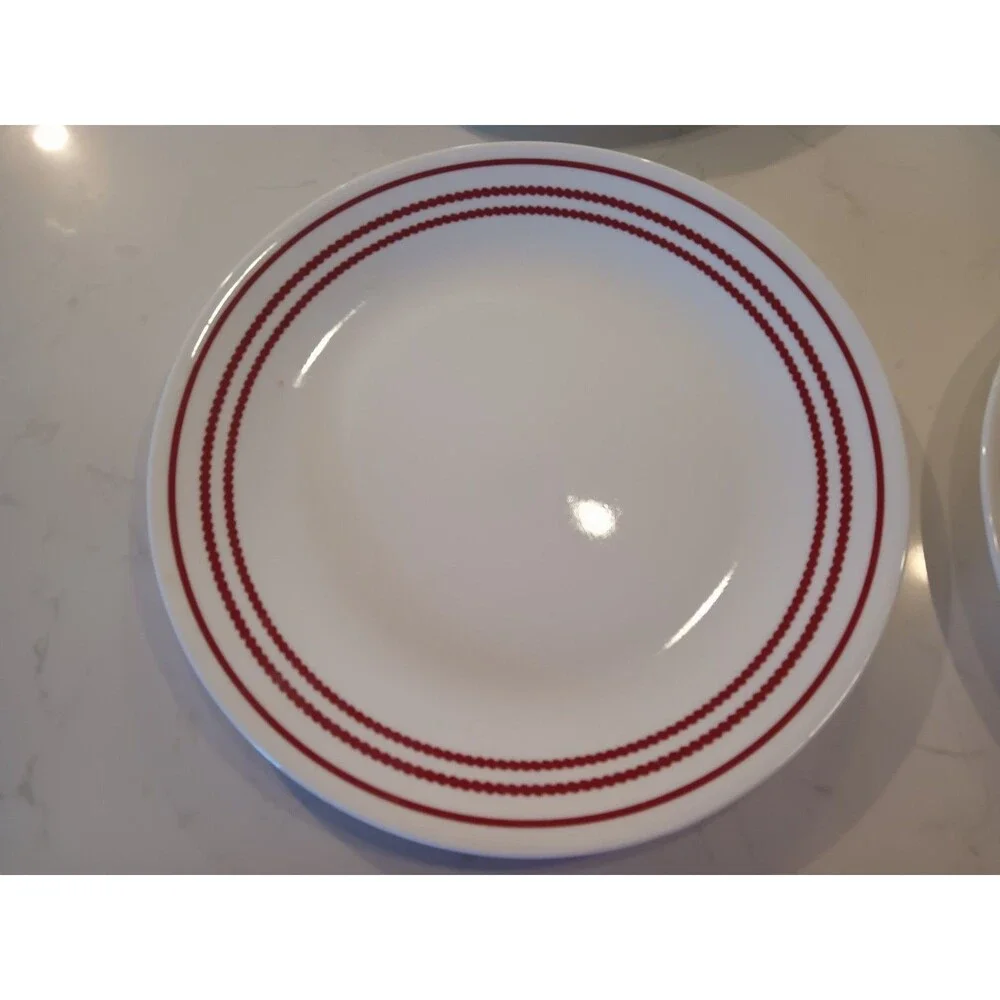 Corelle Classic Cafe Red Dinner Plates 10 1/4